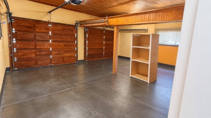 4 Bedroom Property for Sale in Flimieda North West